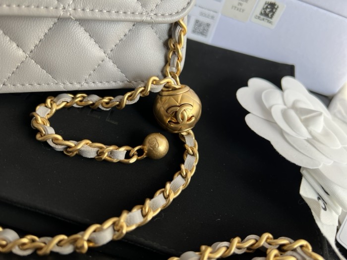  Handbag   Chanel  AP3071  size  17cm9cm3 cm