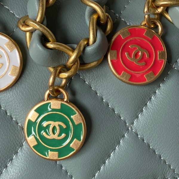 Handbag  Chanel  AS3738  size  12.5*16*6 cm