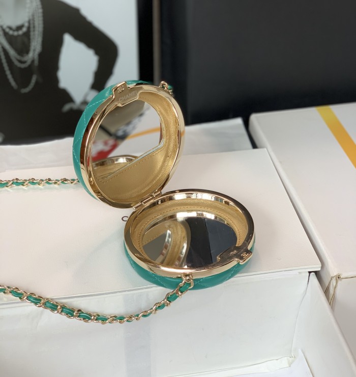 Handbag  Chanel  𝐒𝐒2023  size  7.5x7.5x3  cm