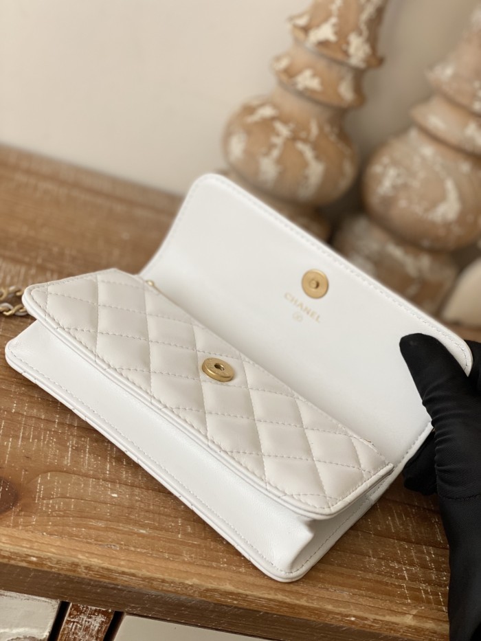 Handbag  Chanel 81238  size  16 cm