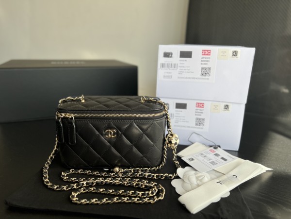 CHANEL Sheepskin Shoulder Bag, Crossbody Bag Women's Black AP2303-B09985-94305 size 16*8*10 cm