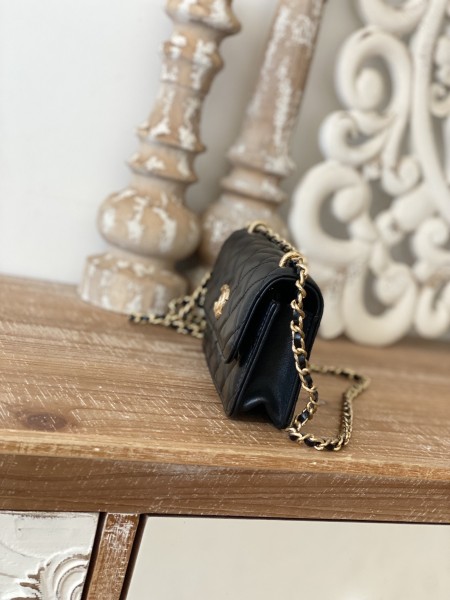 Handbag  Chanel  81238  size 16 cm