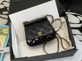 Handbag  Chanel  99210  size  12.5*14*6 cm