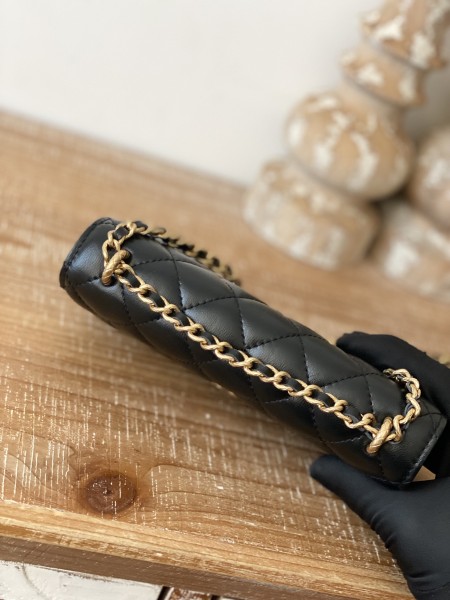 Handbag  Chanel  81238  size 16 cm