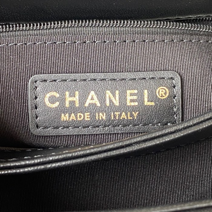 Handbag   Chanel  AS3498  size  15X20.5X8 cm
