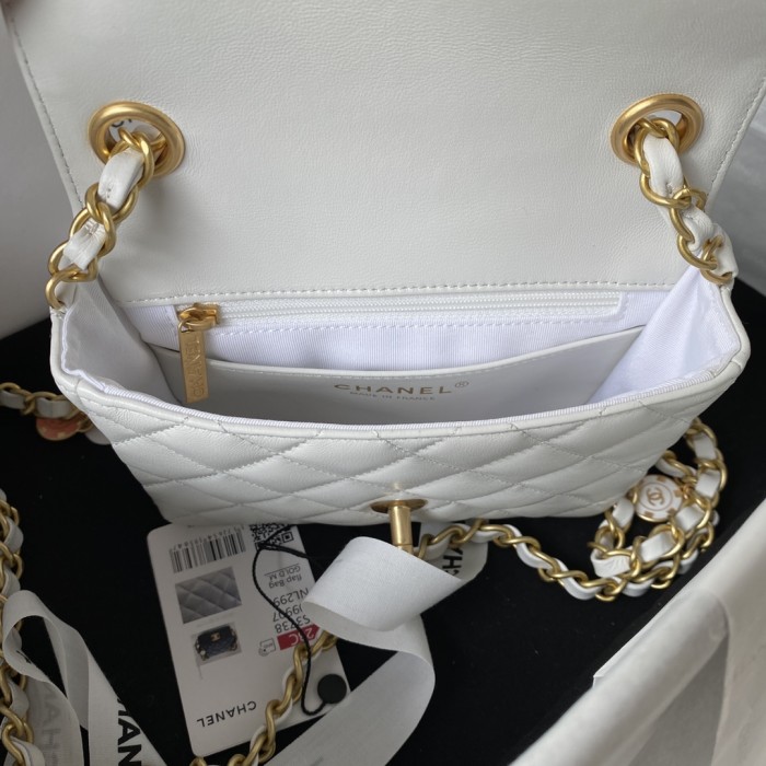Handbag  Chanel  AS3738  size  12.5*16*6 cm