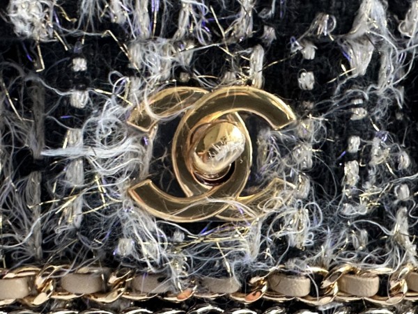  Handbag  Chanel  01112  size  25 Cm