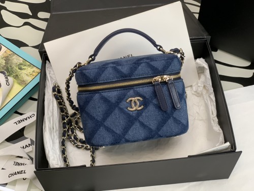  Handbag Chanel size 11*15*12* cm
