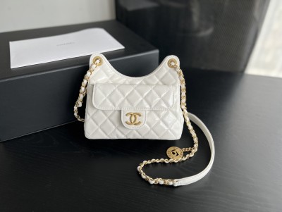  Handbag   Chanel AS3710 size 17cmx19cm6 cm 