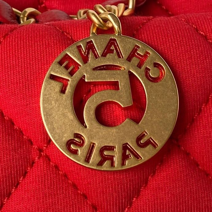  Handbag  Chanel AS3690  size  21.5×22.5×7 cm