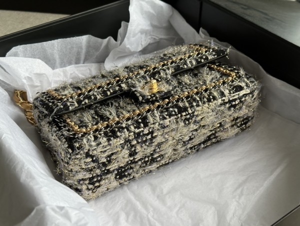  Handbag  Chanel  01112  size  25 Cm