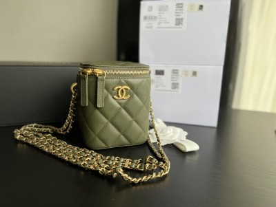 Handbag  Chanel   AP3583  size  14.5cmx11.5cmx11.5 cm