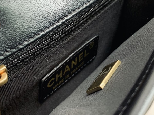 Handbag  Chanel  99199  size  𝟷𝟽*𝟸𝟶.𝟻 *𝟼 𝚌𝚖