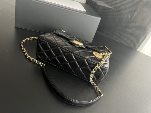  Handbag Chanel  AS3690  size  21.5cmx22.5cmx7 cm