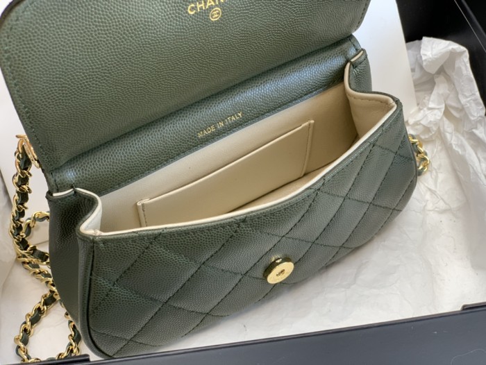 Handbag  Chanel 99209  size 12*17.5*5.5 cm