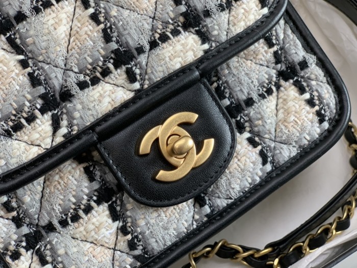 Handbag  Chanel  99199  size  𝟷𝟽*𝟸𝟶.𝟻 *𝟼 𝚌𝚖