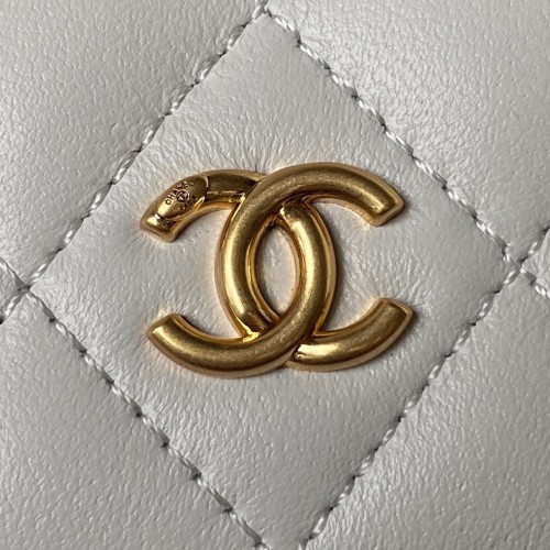  Handbag   Chanel  AP3071  size  19 cm