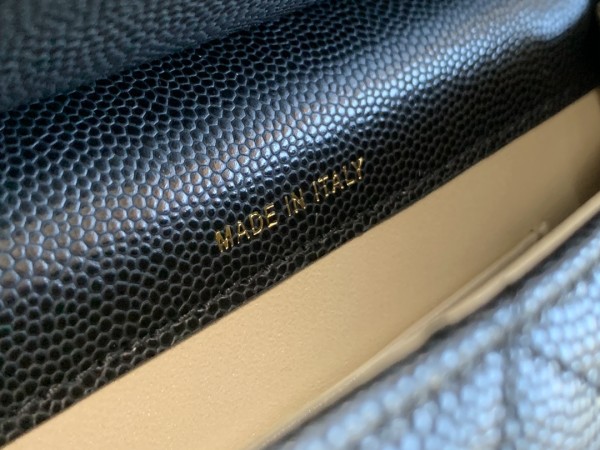 Handbag  Chanel 99209  size 12*17.5*5.5 cm