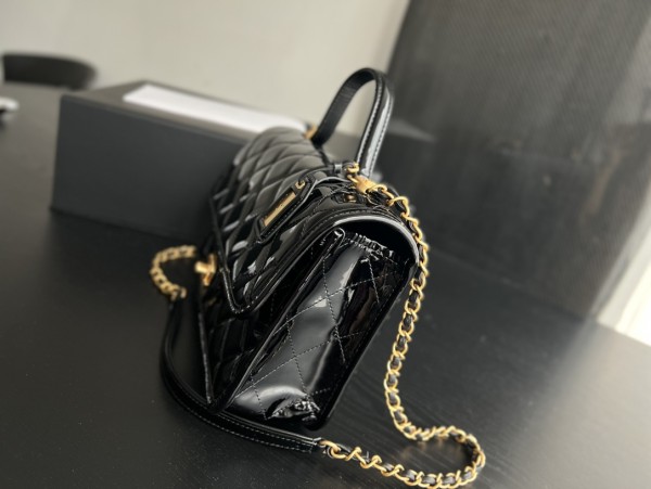 Handbag Chanel AS3652  size  25 cm