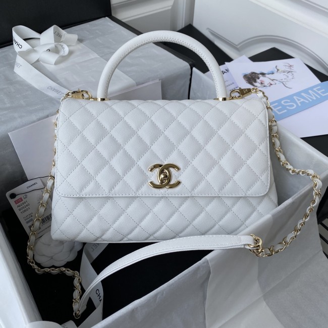  Handbag   Chanel   92991  size 28 cm