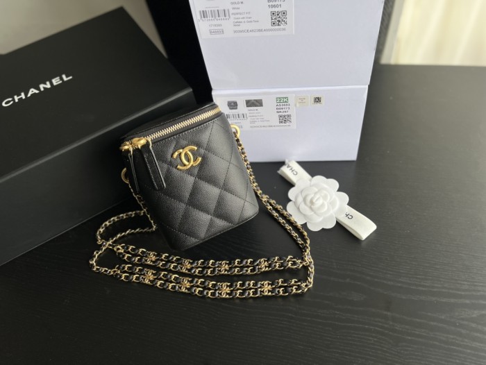 Handbag  Chanel  AP3583  size  14.5cmx11.5cmx11.5 cm