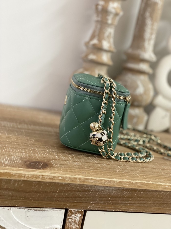 Handbag  Chanel 81241  size  10.5  8.5  7 cm