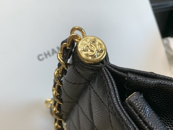 Handbag  Chanel  99210  size  12.5*14*6 cm