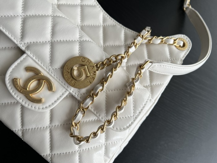  Handbag   Chanel AS3690 size 21.5cmx22.5cmx7 cm