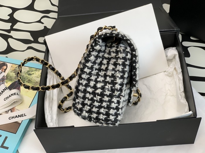 Handbag  Chanel  99204  size  17*14.5*7.5* cm