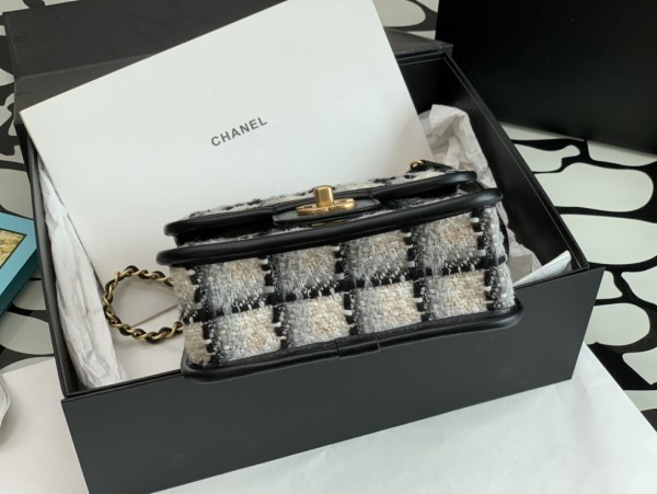 Handbag  Chanel  99199  size  𝟷𝟽*𝟸𝟶.𝟻 *𝟼 𝚌𝚖