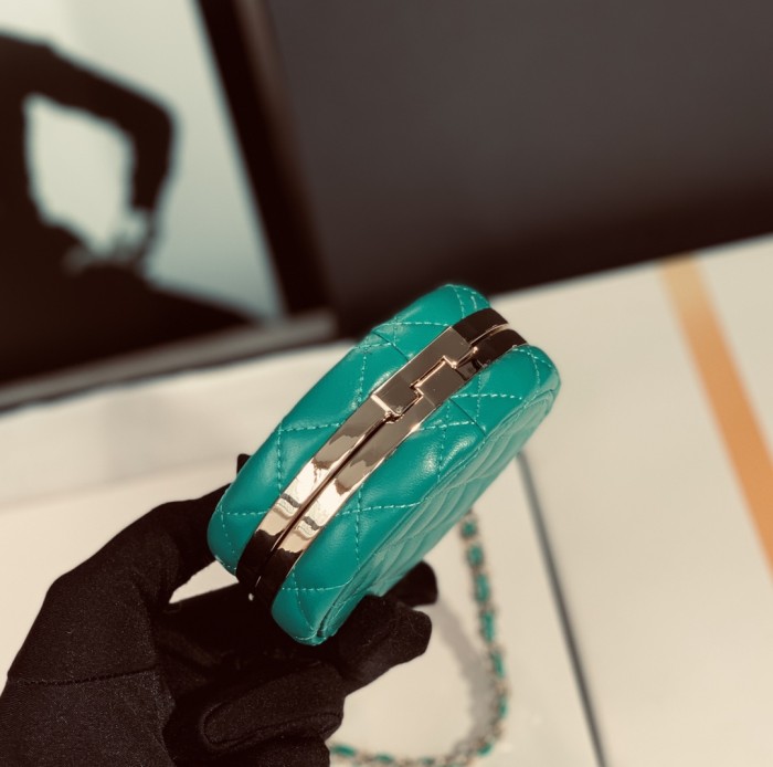 Handbag  Chanel  𝐒𝐒2023  size  7.5x7.5x3  cm