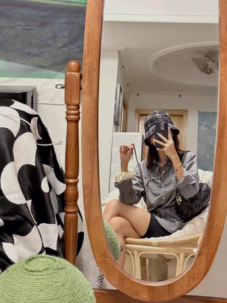 Handbag  Chanel  size  11*20*11 cm