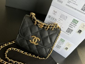 Handbag  Chanel   3020  size 11cmx11cm3 cm 