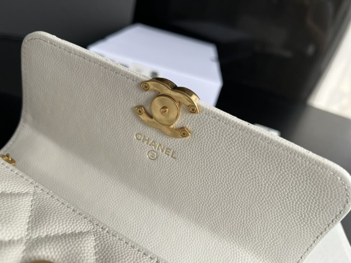 Handbag  Chanel  3021  size 17cm9cm3 cm