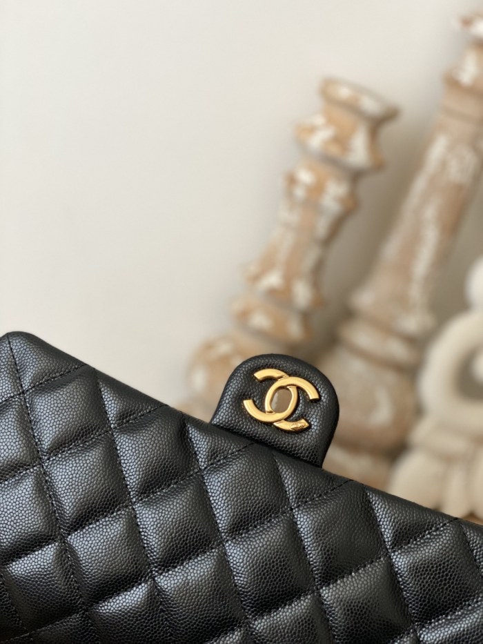 Handbag  Chanel  AS3777  size  16x24x8 cm
