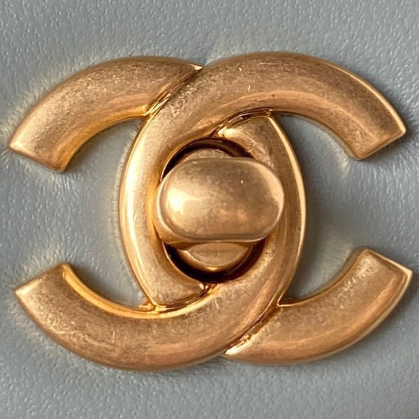  Handbag  Chanel  size  17 cm