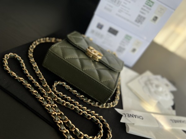  Handbag  Chanel 3020  size  11cmx11cm3 cm