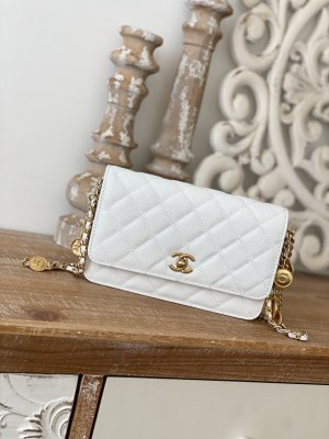 Handbag  Chanel AP81234  size  19 cm
