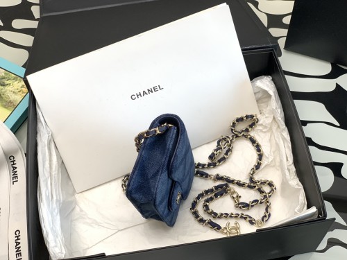 Handbag  Chanel  size 10×8×2 cm
