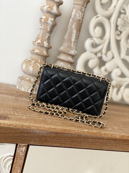 Handbag  Chanel  81238  size 16 cm