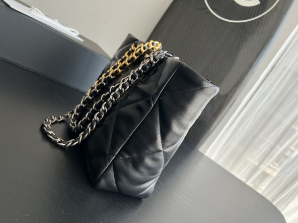  Handbag   Chanel AS3660 size 41cm24cmx10.5 cm