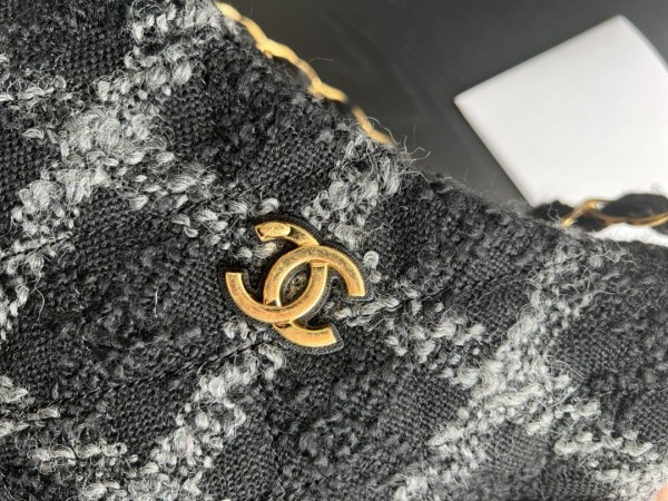 Handbag Chanel  3632  size 17.5cm24cm6 cm 