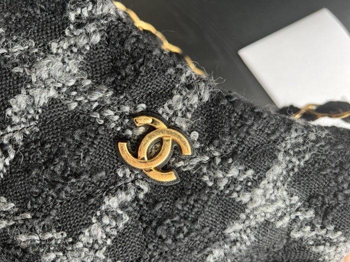 Handbag Chanel  3632  size 17.5cm24cm6 cm 