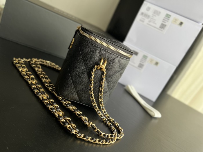 Handbag  Chanel  AP3583  size  14.5cmx11.5cmx11.5 cm