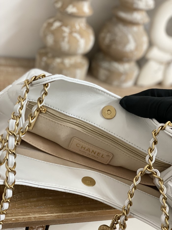  Handbag  Chanel AS3690 size  21.5×22.5×7 cm