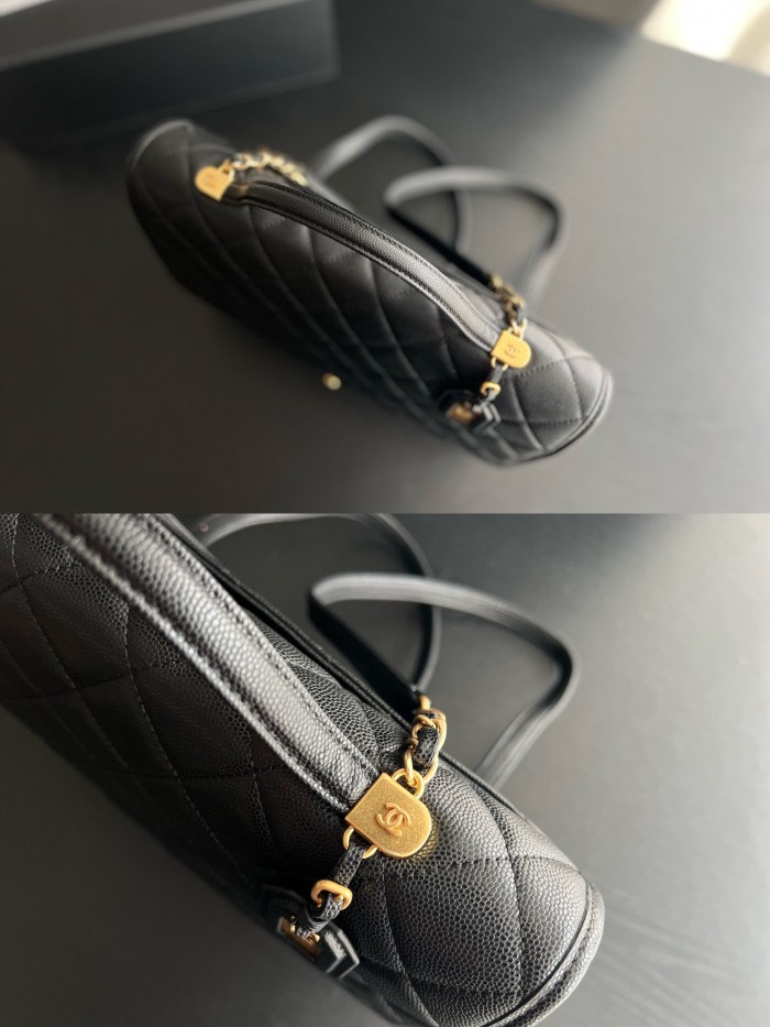 Handbag Chanel  AS3662  size 31.5cmx31cmx9 cm