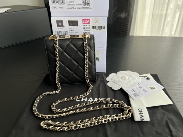  Handbag Chanel  A81633  size 11cmx11cmx5 cm