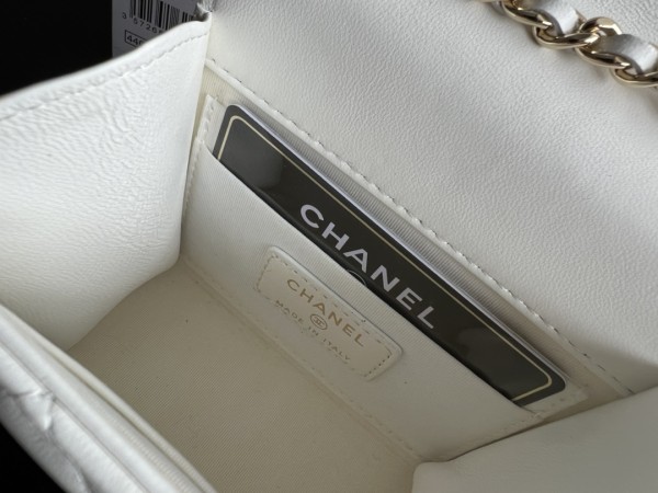 Handbag Chanel  A81633  size 11cmx11cmx5 cm
