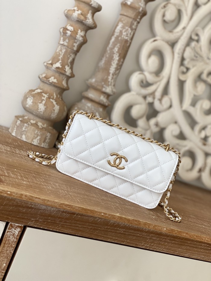 Handbag  Chanel 81238  size  16 cm