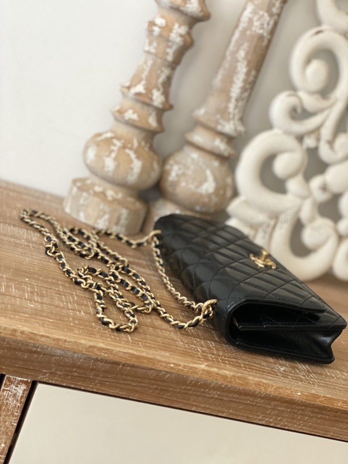 Handbag  Chanel  81237  size 19 cm